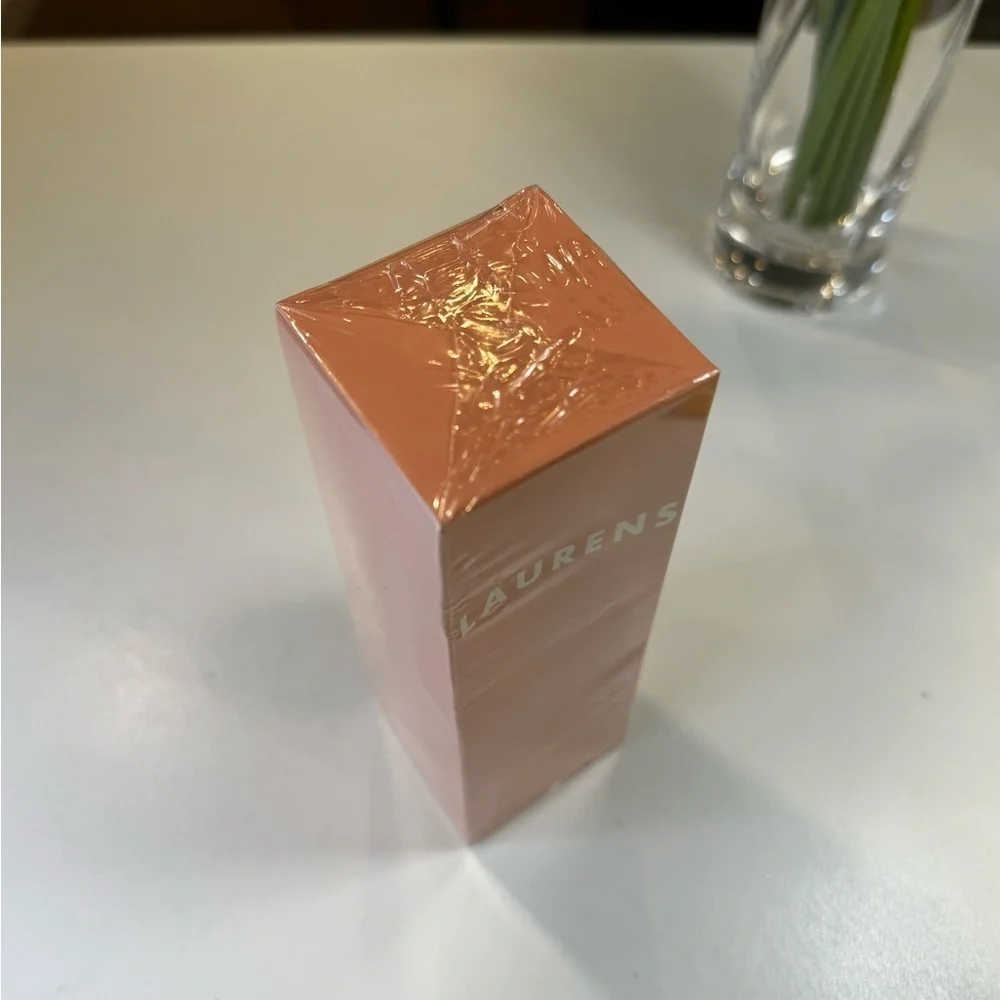 Laurens Vanilla Almond Body Scrub - Picture 7 of 8